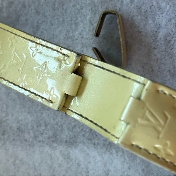 LOUIS VUITTON Cream Ivory Vernis Patent Leather WATCH BAND NO Metal Buckle - Picture 2 of 14